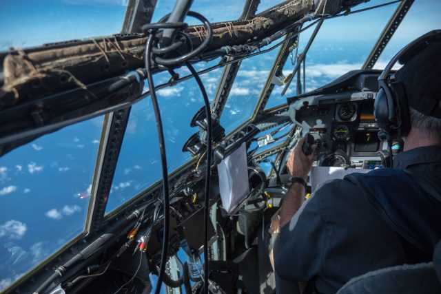 The research was carried out on a C-130 aircraft surveying the Great Pacific Garbage Patch at a height of 400 m and a speed of 140 knots.