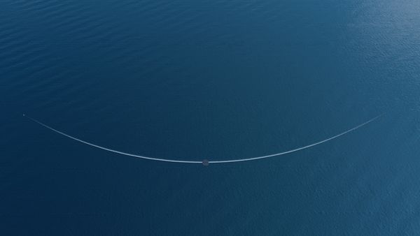 The Ocean Cleanup computer rendering, top view. Credits: Erwin Zwart / The Ocean Cleanup