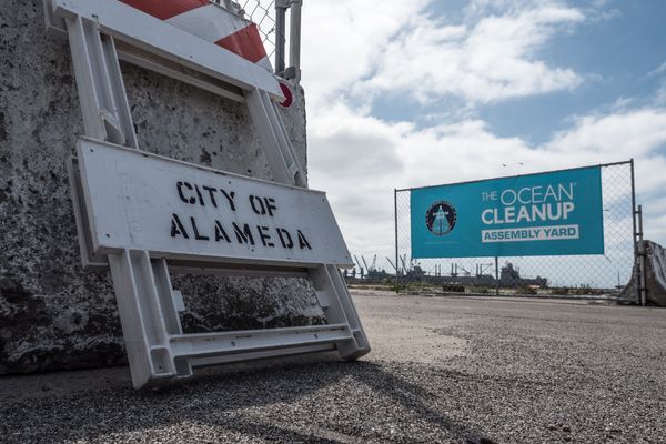 Sign at the entrance of the Alameda assembly yard